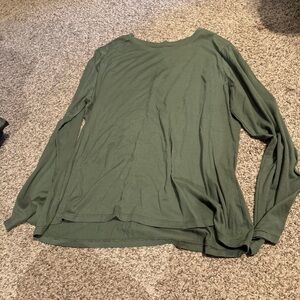 olive green women’s size XL tshirt.